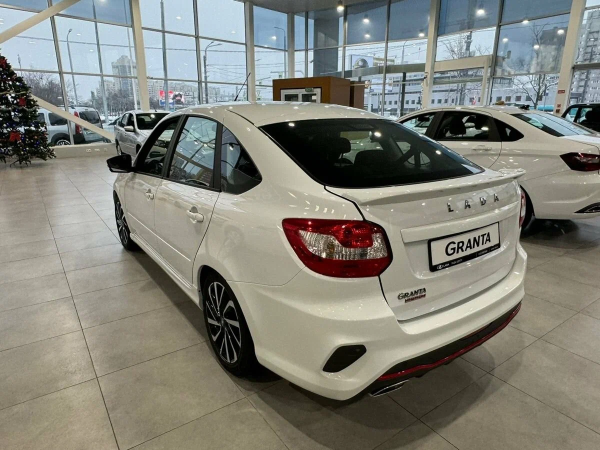 Lada Granta Sport Лифтбек - фото №4